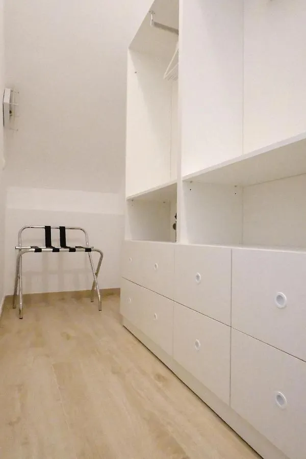 Little Backyard Apartment Split